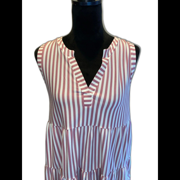 Sew In Love Top Size Large Tiered V Neck Sleeveless  Pink Striped Summer Blouse - Picture 1 of 11